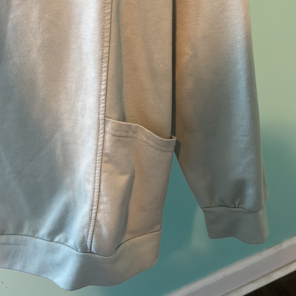 Amazon - Picture 4 of 4